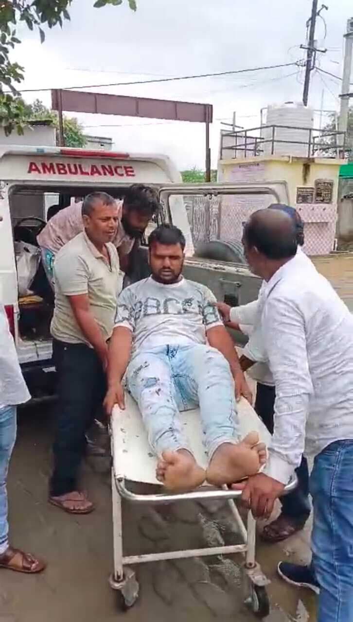 हाइवा ट्रक से टकरायी टूरिस्ट यात्रियों की कार, पांच घायल