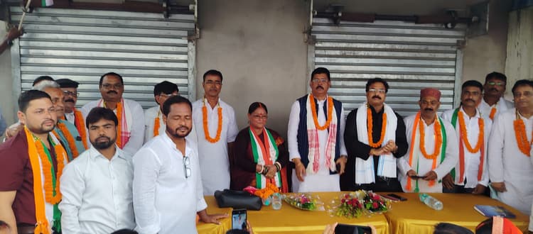 Dhanbad News: कांग्रेस पार्टी ने टुंडी में लगाया जन चौपाल