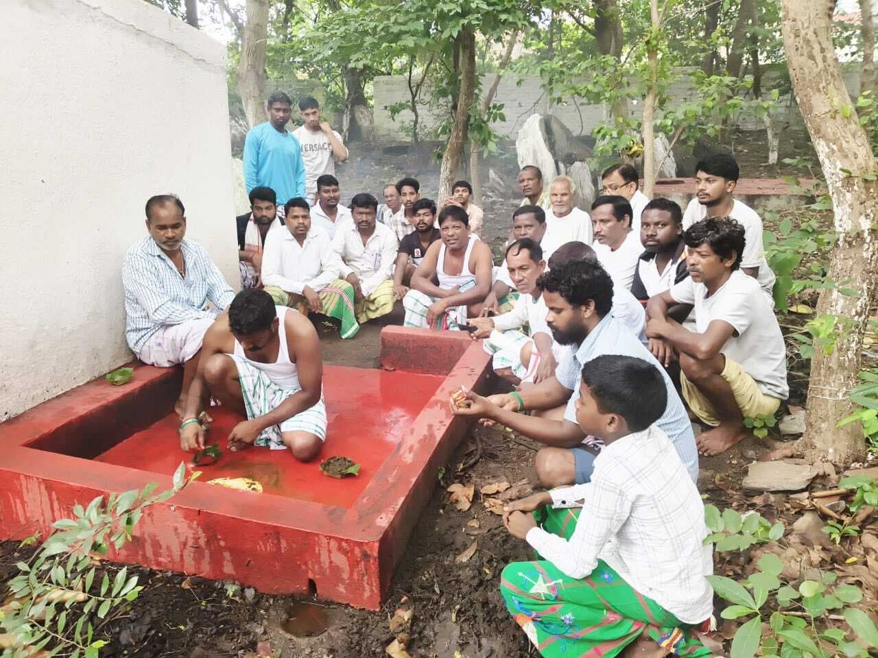 Jamshedpur News : घोड़ाबांधा जाहेरथान में मंत्री रामदास के लिए की गयी पूजा-अर्चना