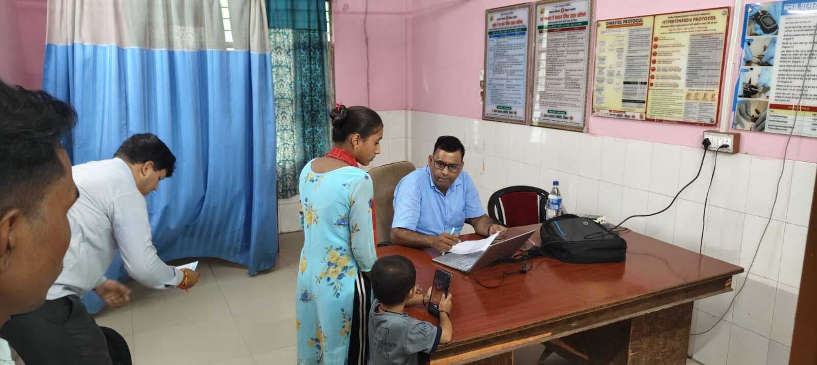 बरसात में वायरल फीवर, मलेरिया व डेंगू के बढ़ रहे मरीज, रहें सतर्क