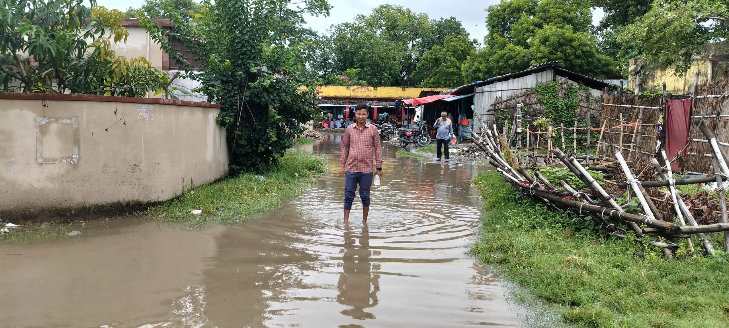 Bettiah : रुक-रुक कर बारिश से गर्मी व उमस भरी मौसम से मिली राह, किसानों की फसलों के लिए फायदेमंद