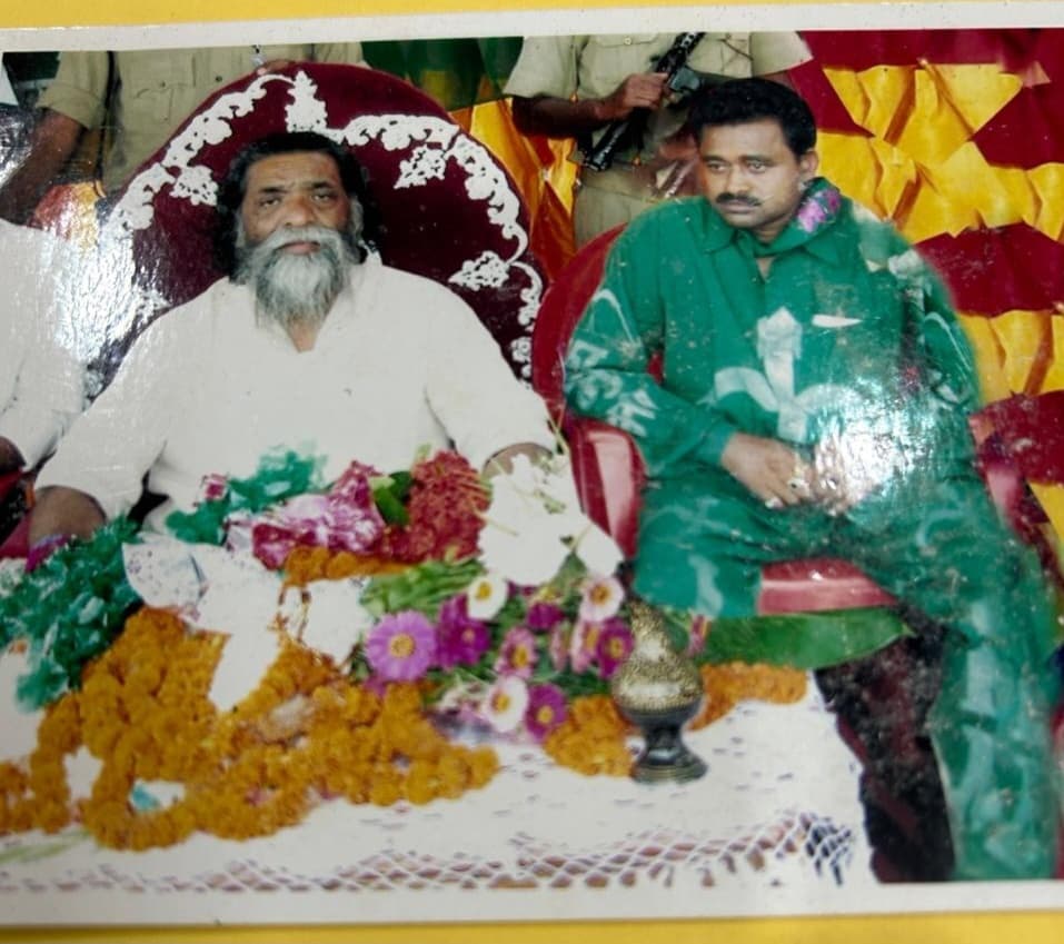 जब गुरुजी का हेलीकॉप्टर तोरपा में अचानक लैंड किया था