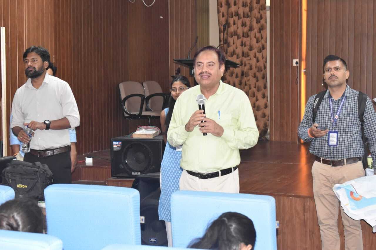 छात्रों को मानसिक स्वास्थ्य समस्याओं के रूप में कैरियर की चिंता सबसे अधिक : डॉ हक