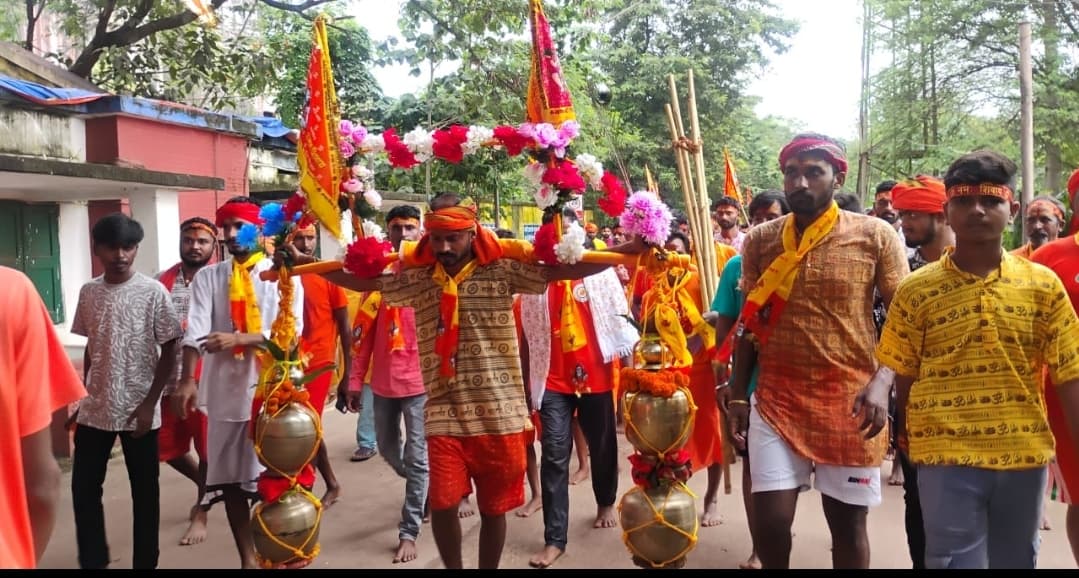 सिल्ली के शिवालयों में अंतिम सोमवारी पर भीड़