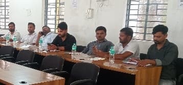 अमौर में नये कार्यपालक सहायकों ने किया आवंटित पंचायतों का पदभार ग्रहण