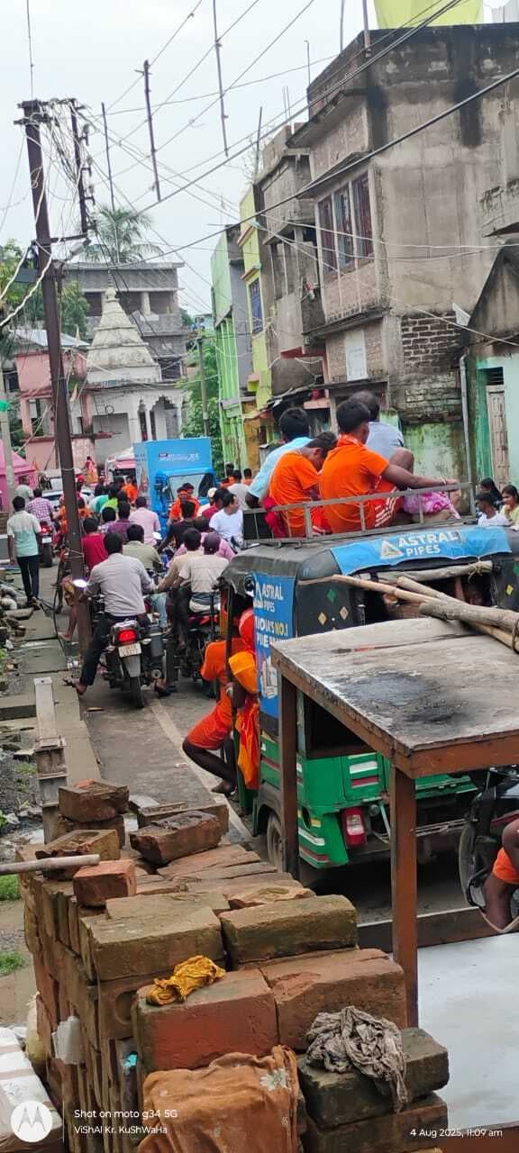 बरहरवा बाजार में दिनभर लगता रहा जाम, परेशान रहे लोग