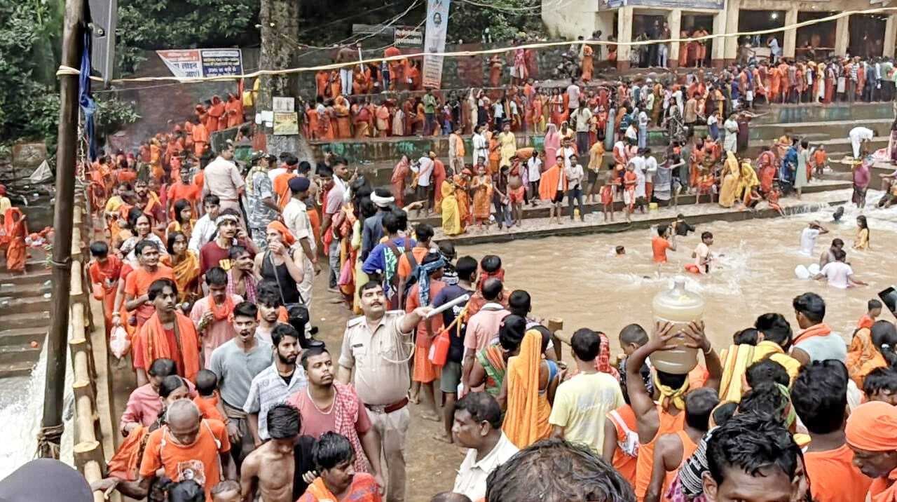 मोतीनाथधाम में 70 हजार श्रद्धालुओं ने किया जलार्पण
