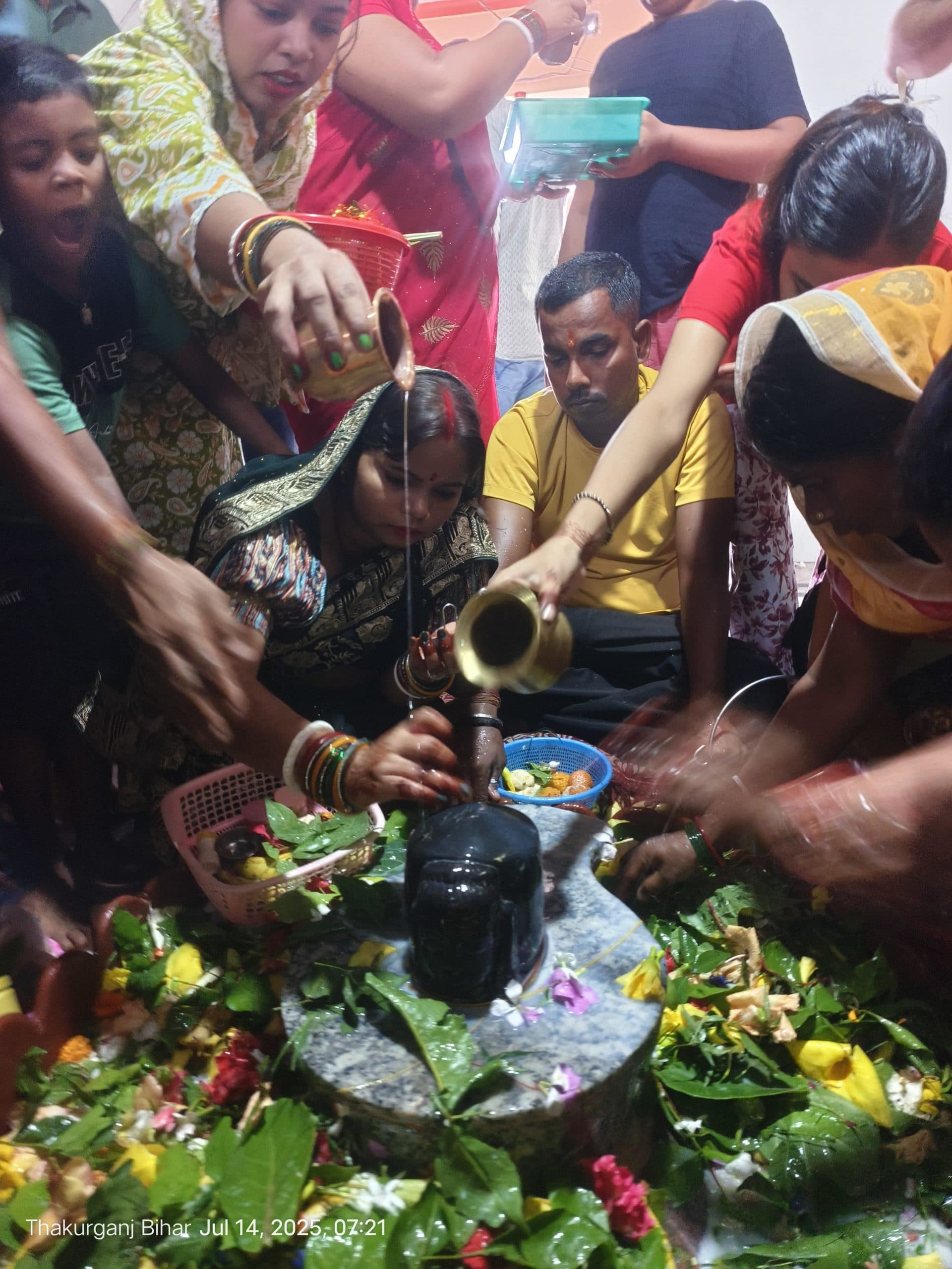 सावन की अंतिम सोमवारी पर हरगौरी मंदिर में उमड़े भक्त