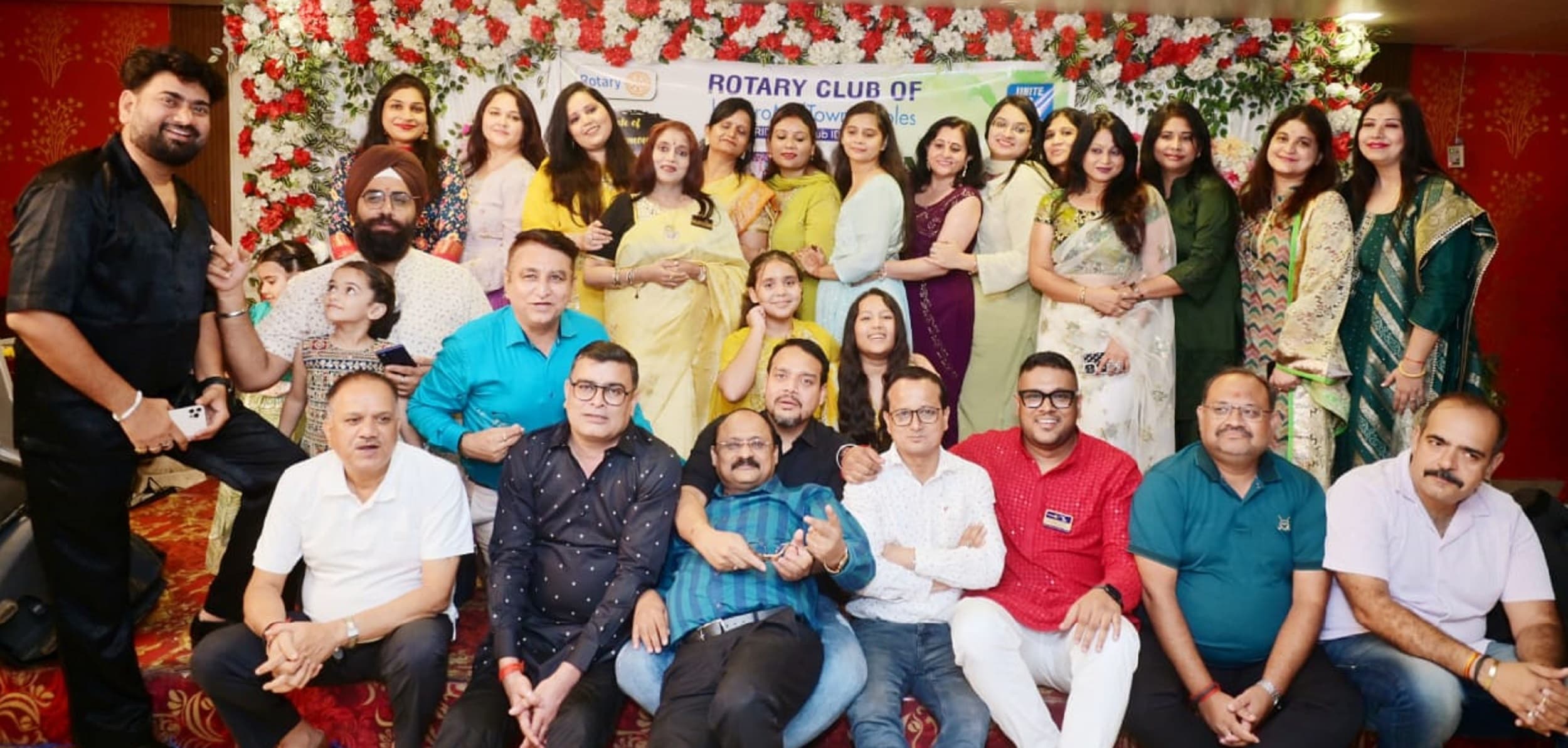 Bokaro News : आया सावन झूम के...सावन गीतों पर पारंपरिक वेशभूषा में दी प्रस्तुति