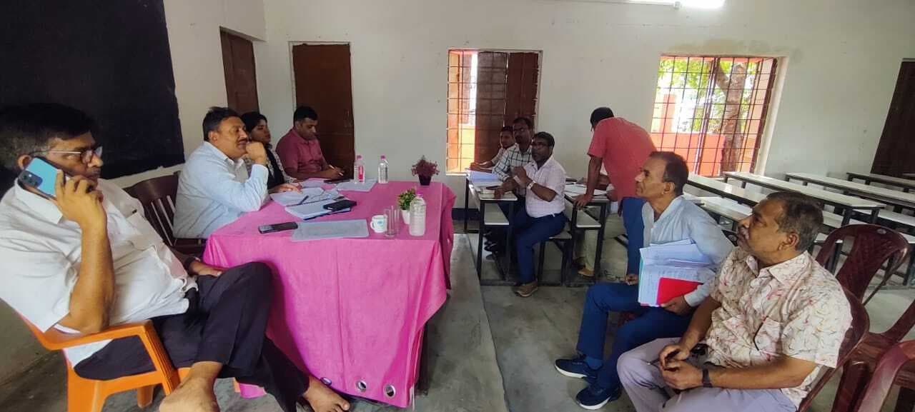 Darbhanga News: आरडीडीइ ने की शिक्षा विभाग की योजनाओं की समीक्षा