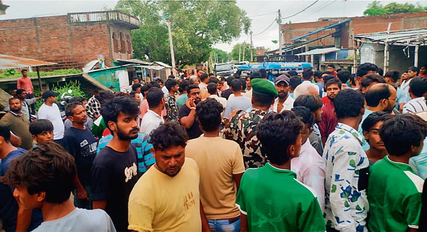 Gopalganj News : सिसई में डॉक्टर के गलत इंजेक्शन के कारण तीन साल के बच्चे की मौत, फूटा जनाक्रोश