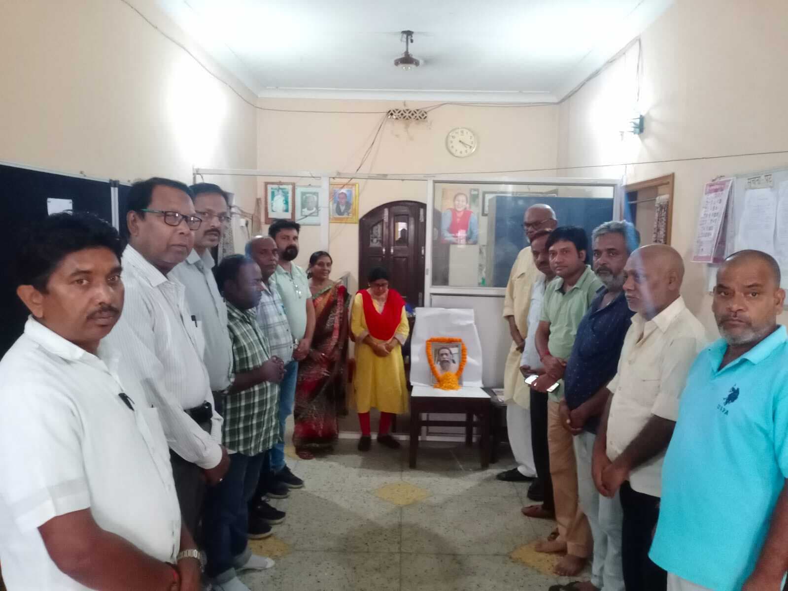 गुरुजी के निधन पर संवाद में शोक सभा का आयोजन