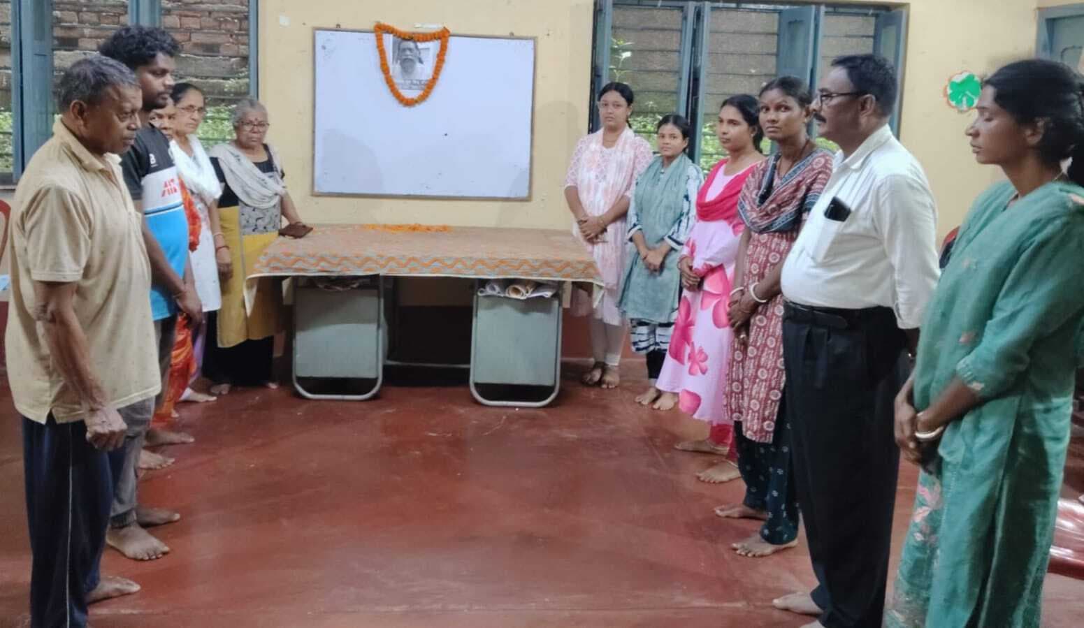 पूर्व मुख्यमंत्री शिबू सोरेन को दी श्रद्धांजलि