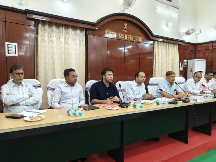 Gaya News: दो दिनों में उपलब्ध कराया जाये योजनाओं का अनापत्ति प्रमाण पत्र : मंत्री