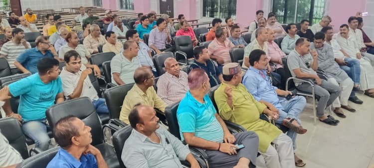 Gaya News: फ्लाईओवर निर्माण जमीन अधिकरण जनसुनवाई