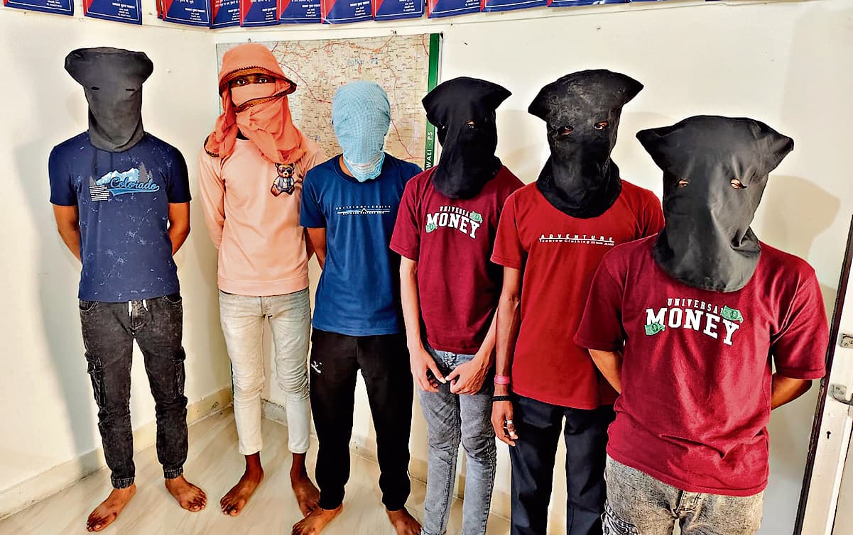 East Singhbhum News : कोवाली से 6 साइबर ठग गिरफ्तार