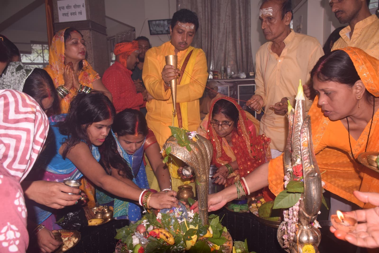 Dhanbad News: अंतिम सोमवारी पर शिवालयों में बाबा का जलाभिषेक