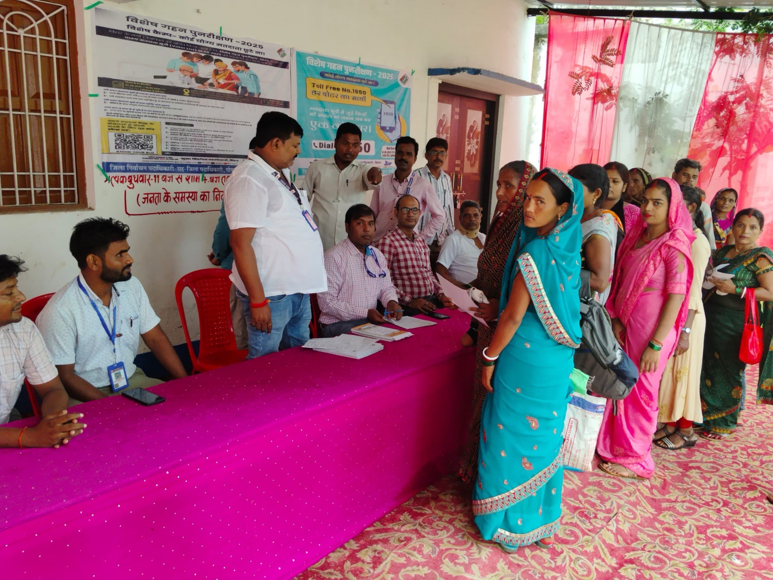 मतदाता सूची में नाम अपडेट कराने के लिए आपको देना होगा एक प्रमाण पत्र