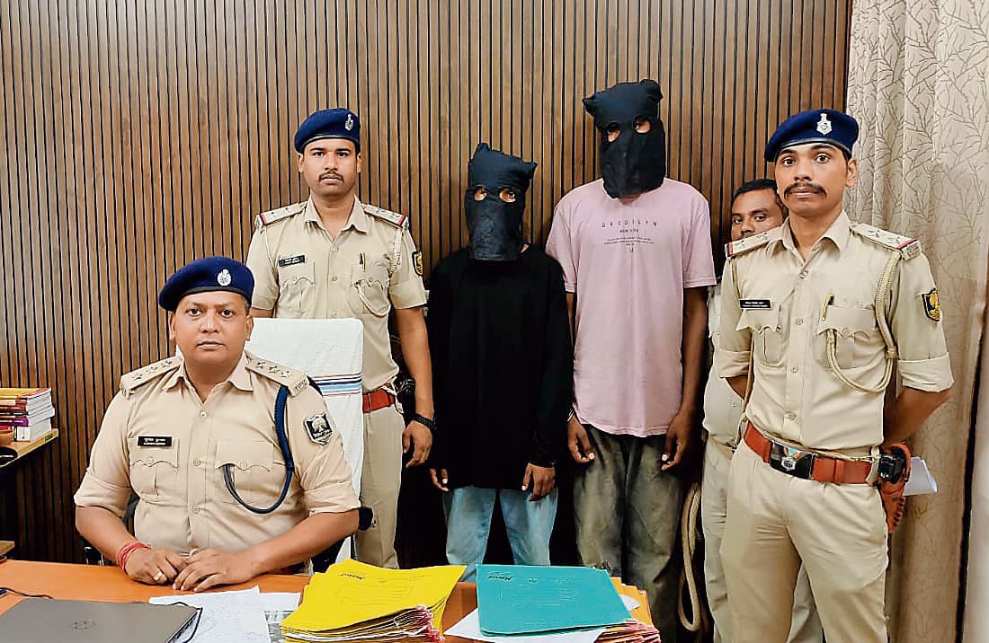 Hajipur News:ईंट भट्ठा संचालक हत्याकांड के दो फरार आरोपित रांची से गिरफ्तार