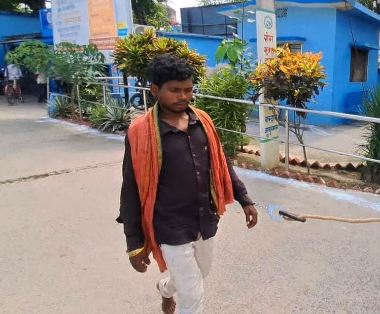 मुंगेर पुलिस व एसटीएफ ने जमुई के बरहट से नक्सली प्रकाश कोड़ा को किया गिरफ्तार