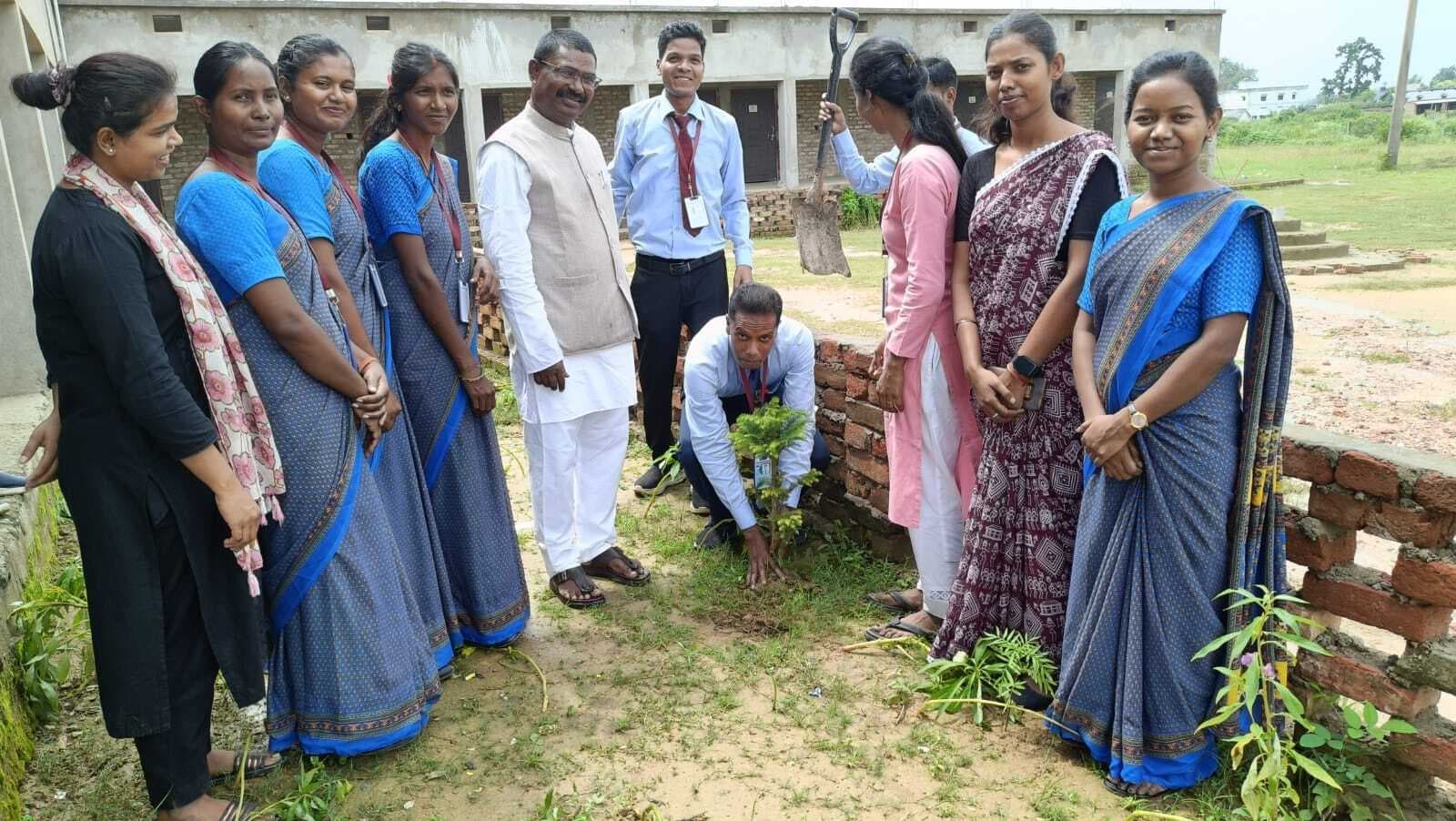 सैमुएल टोपनो बने केआइसी मंगरुतरी का प्राचार्य, समारोह का आयोजन