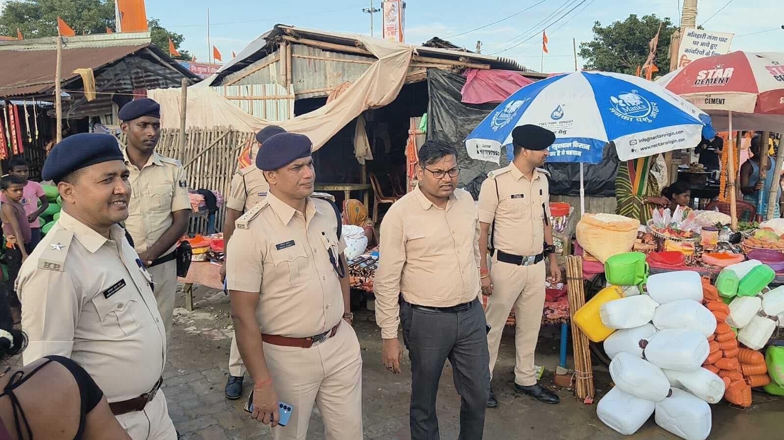 एसडीएम व एसडीपीओ ने कांवरिया मेला को लेकर गंगा घाट का किया निरीक्षण