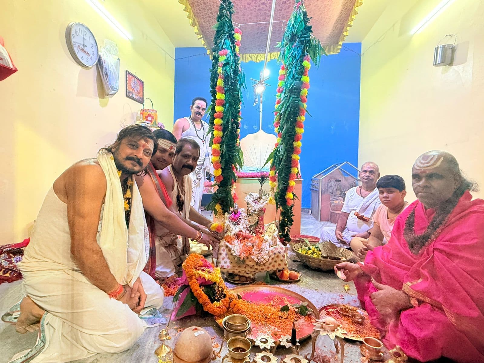 Deoghar News : झूले पर विराजे राधा-कृष्ण, बाबाधाम में बिखरी झूलनोत्सव की छटा