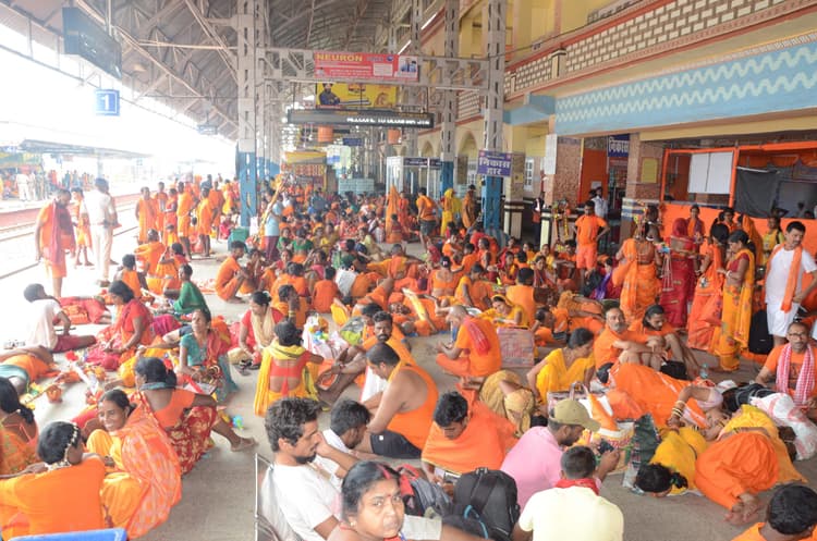 Deoghar News : श्रावणी मेले में रेलवे की आय में 10.43 फीसदी बढ़ोतरी