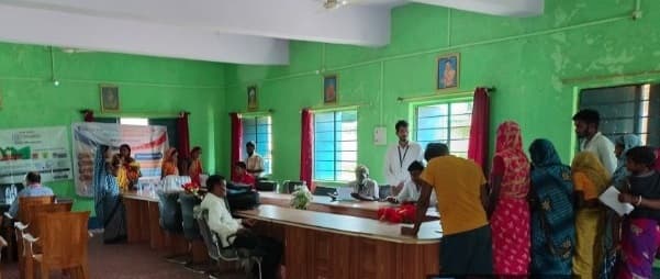 Bokaro News : बेलुंजा में लगा कैंप, ग्रामीणों ने उठाया सरकारी योजनाओं का लाभ