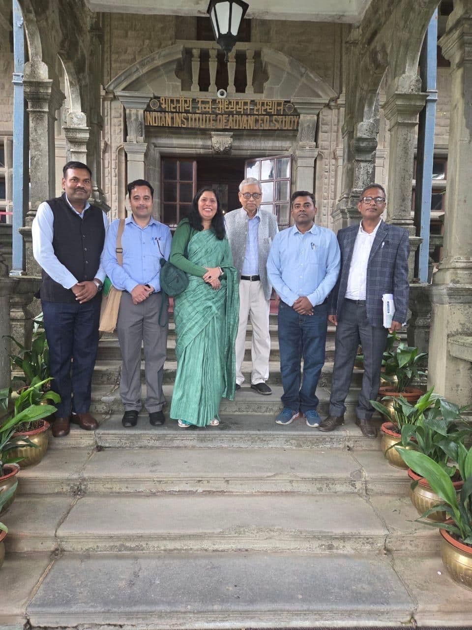 Madhubani News : भारतीय उच्च अध्ययन संस्थान में डॉ. हेमचंद्र कुमार के शोध को विद्वानों ने सराहा