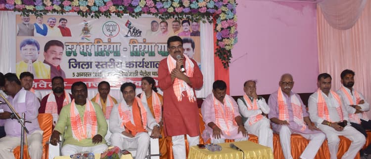 Bokaro News : तिरंगा बलिदान, गर्व व एकता का प्रतीक : अमित