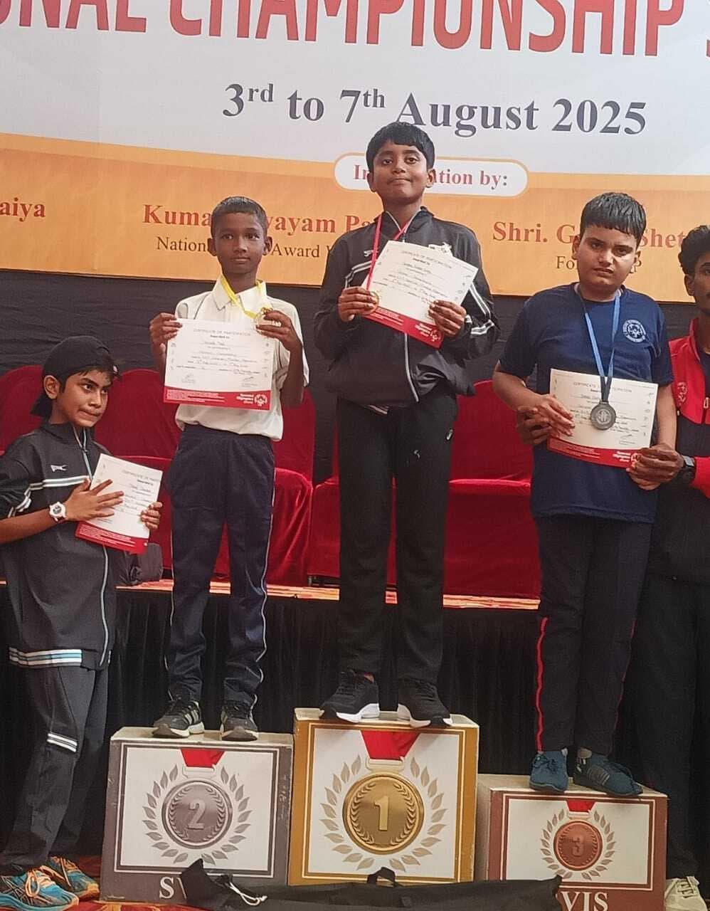 Special olympic swimmer devnath won silver : दस वर्षीय स्पेशल तैराक ने जीता रजत पदक