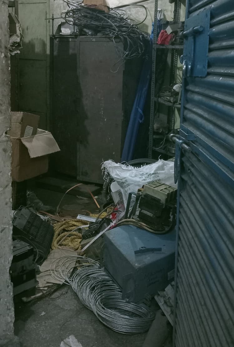 Bokaro News : गोविंदपुर परियोजना से डेढ़ लाख रुपये के सामान की लूट