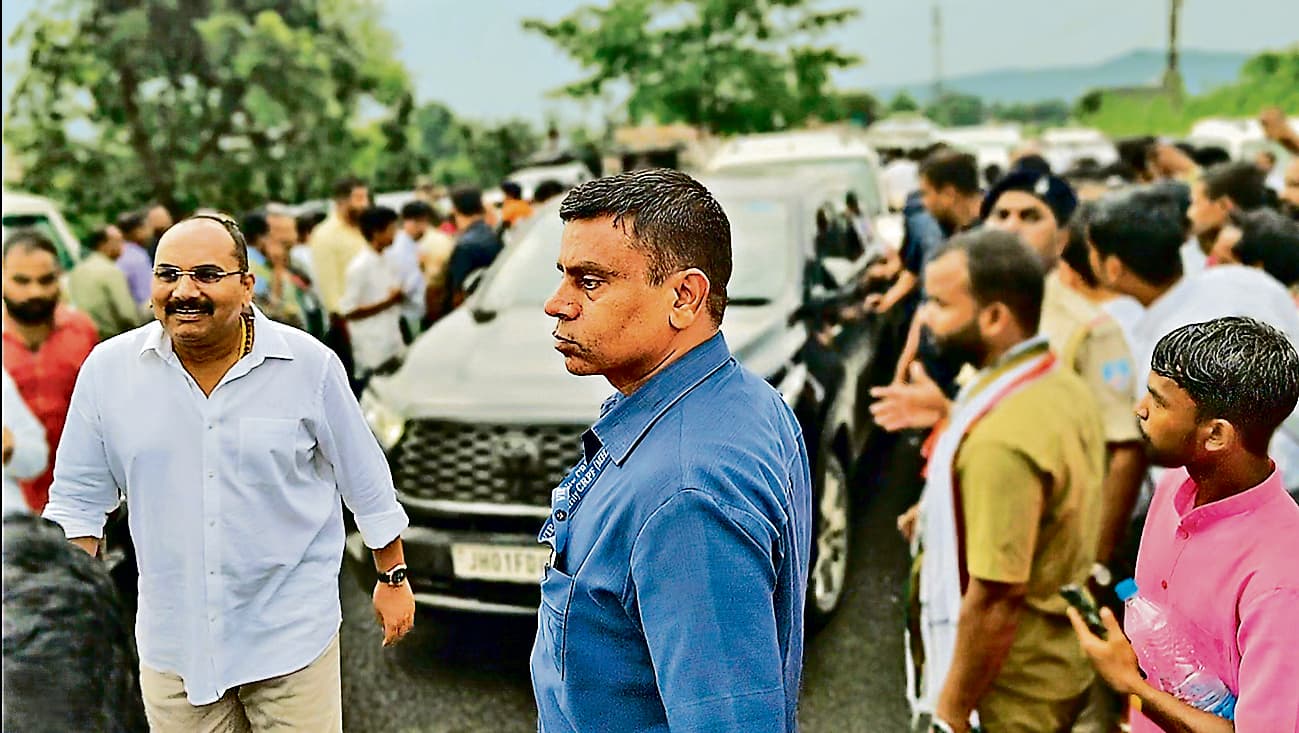 Bokaro News : चहेते नेता के अंतिम दर्शन के लिए उमड़ा लोगों का सैलाब