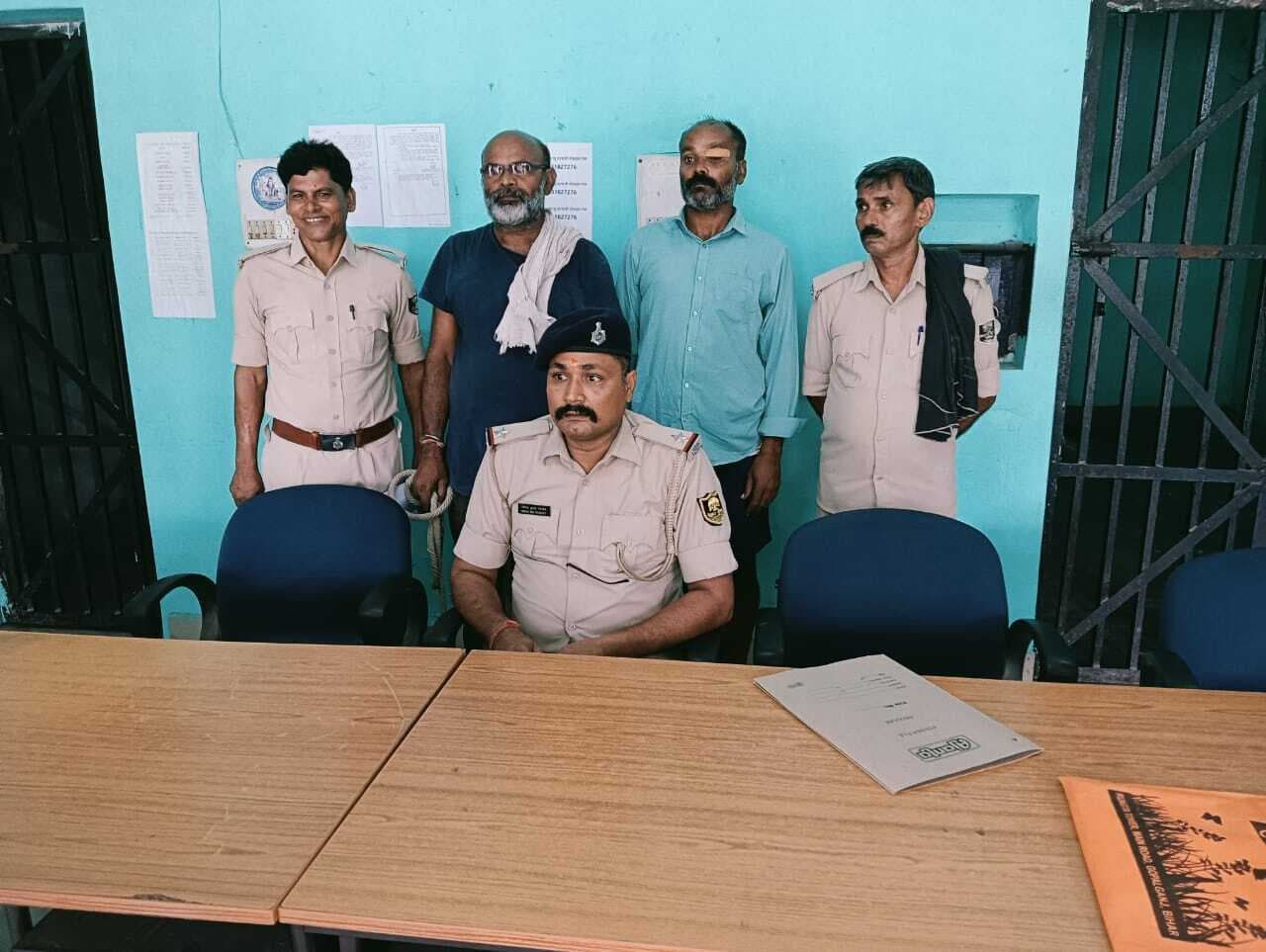 थावे में मारपीट में हुई पुजारी की मौत के मामले में दो आरोपित गिरफ्तार