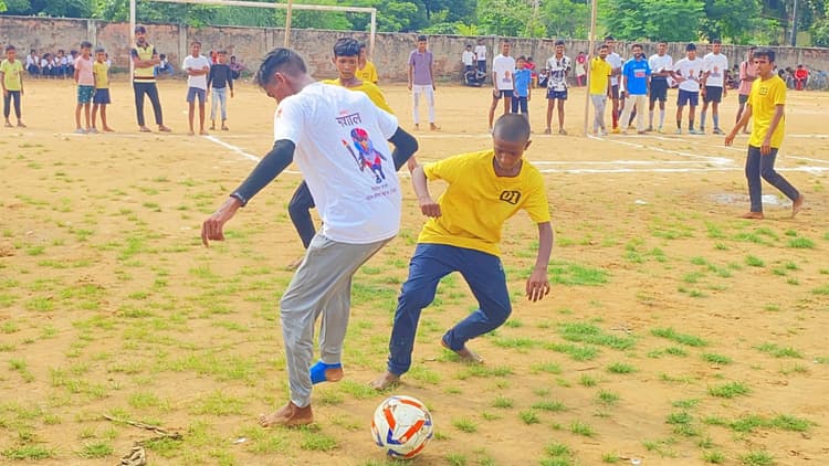 बिक्रमगंज में मशाल खेल प्रतियोगिता का समापन, विजेता खिलाड़ियों का जिला के लिए चयन