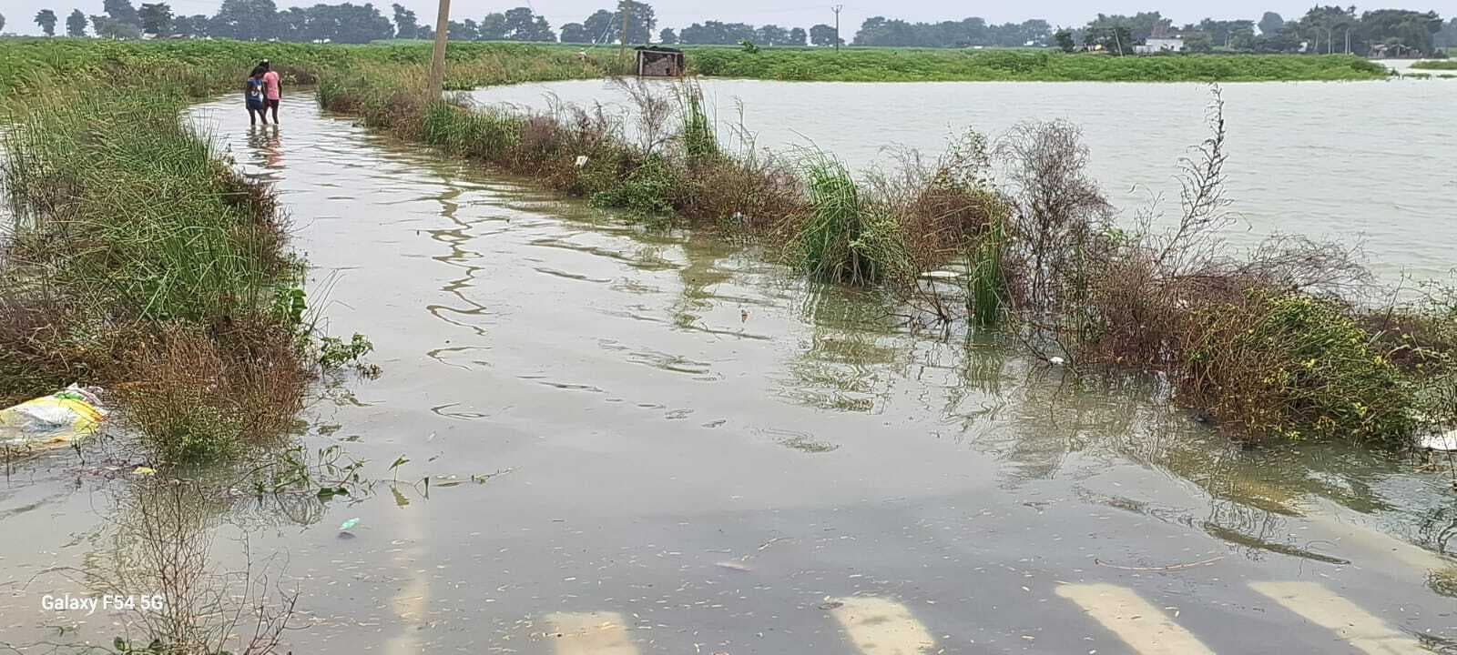 गांवों को डूबाने को आतुर हो चुकी है गंगा