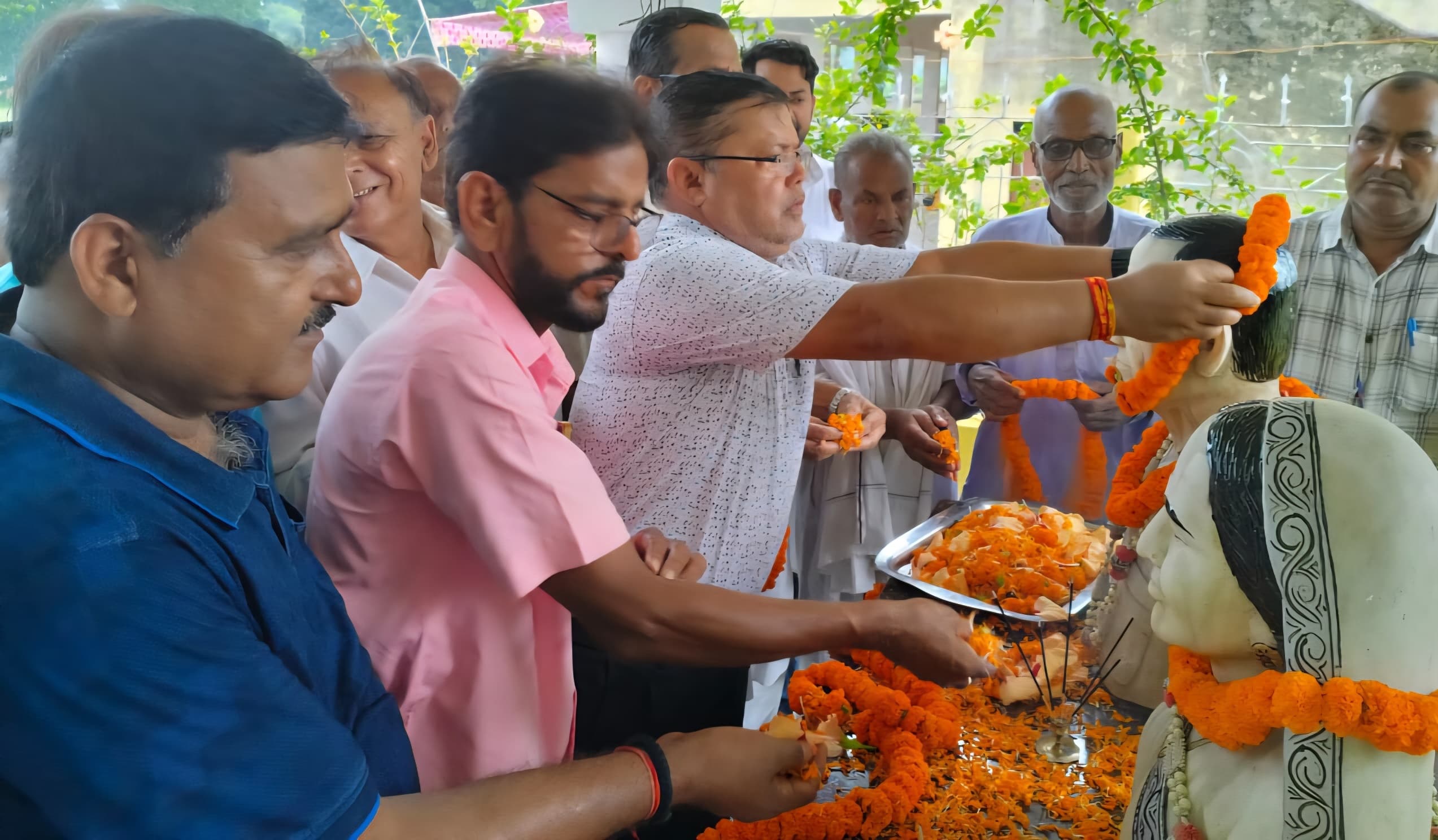 कॉलेज में समारोह पूर्वक मनायी गयी युगेश्वर सिंह की 33वीं पुण्यतिथि