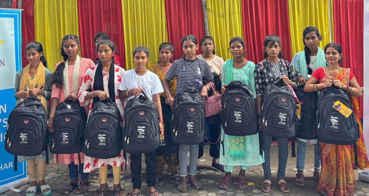 जनमन और बाटा के संयुक्त प्रयास से युवतियों को मिला स्कॉलरशिप