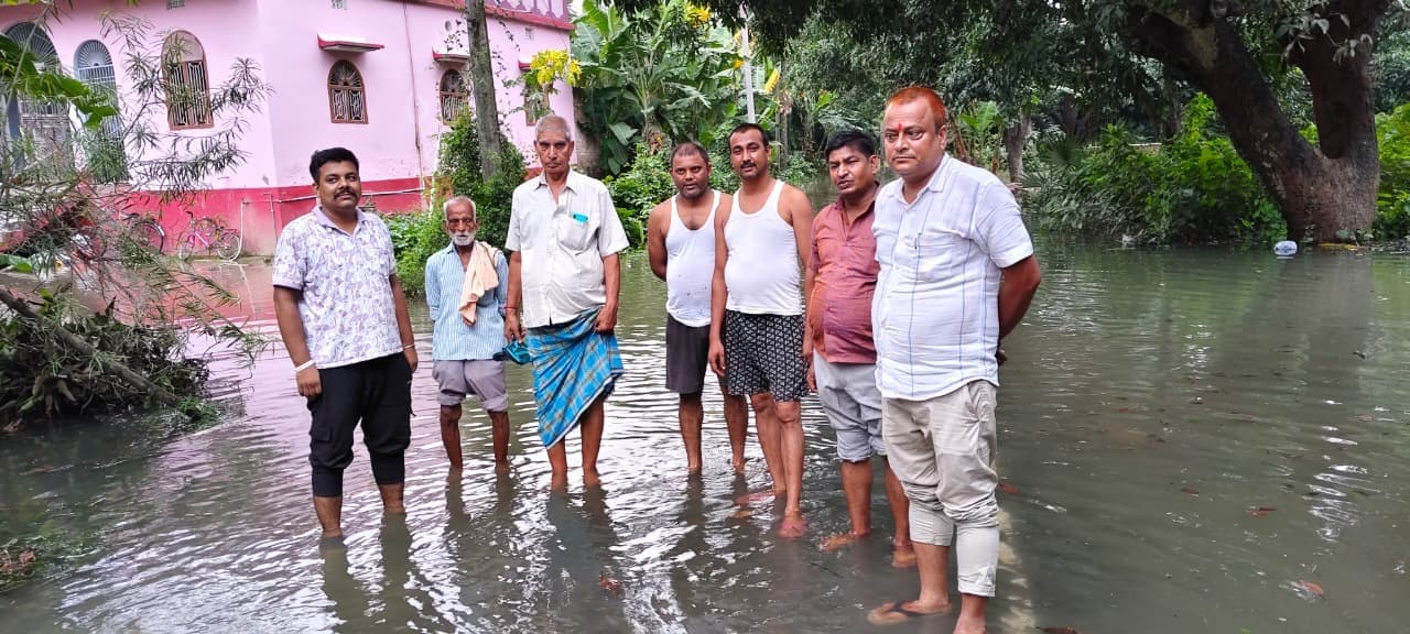 hajipur news. राघोपुर की नौ पंचायतों में बिजली आपूर्ति रोकी गयी, 80 स्कूल बंद