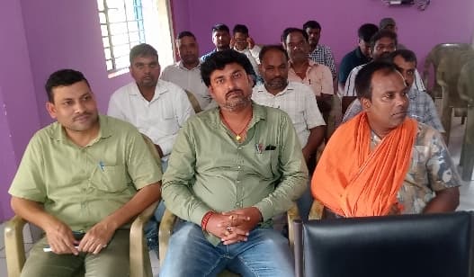 प्रखंड के नये पंचायत रोजगार सेवकों को पंचायत आवंटित