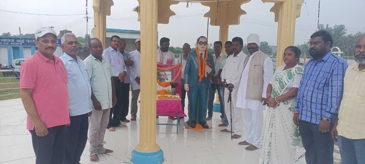 दिशोम गुरु को दी गयी श्रद्धांजलि