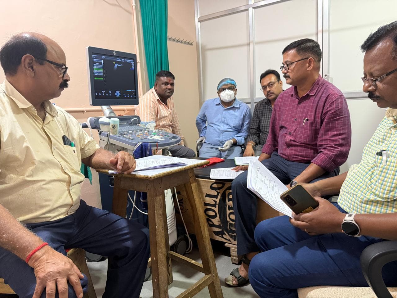 सिविल सर्जन ने की मेडिसेफ डायग्नोस्टिक सेंटर की जांच