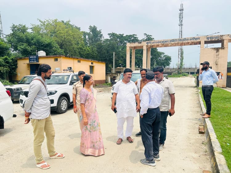 कावंरियों के लिए शहर में प्रवेश करने वाली सड़कें होंगी चकाचक: मेयर