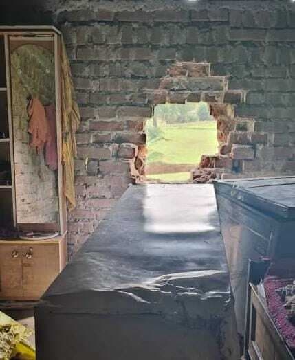 Giridih News: घाघरा व अंबाडीह गांव में हाथियों ने मचाया उत्पात, घरों को तोड़ा