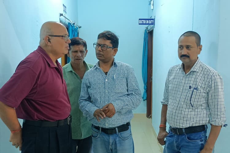 जिला प्रतिरक्षण पदाधिकारी ने मानसी सामुदायिक स्वास्थ्य केंद्र का किया निरीक्षण