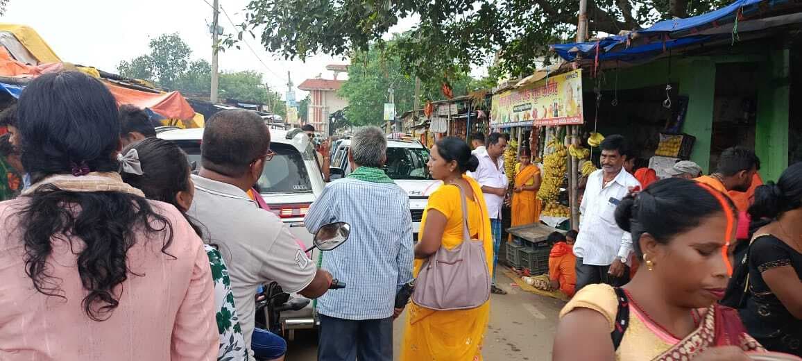 Giridih News: झारखंडधाम में लगी जाम से श्रद्धालुओं को परेशानी