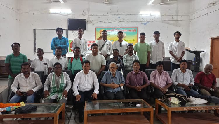 Chaibasa News : प्रत्येक व्यक्ति को अपना इतिहास जानना जरूरी : डॉ सेन