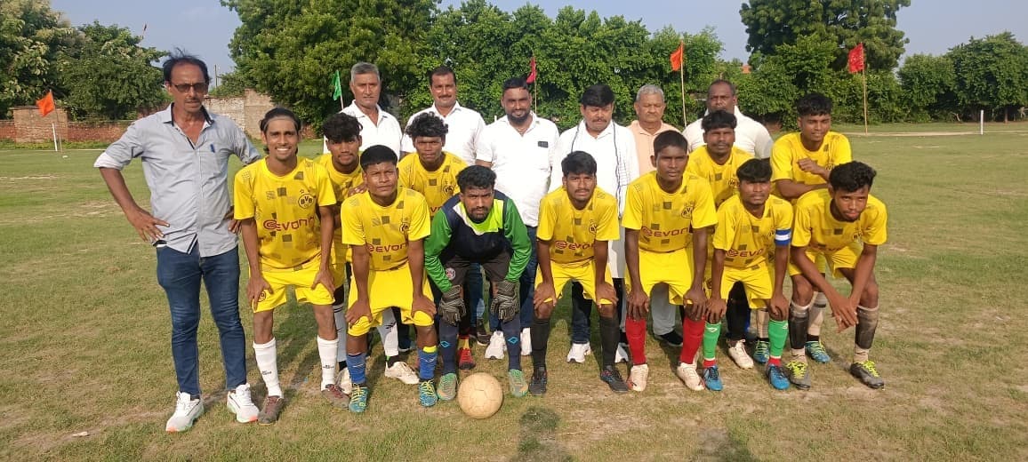 फुटबॉल लीग में धरहरा ने चक दे को किया पराजित, मुबारकचक को मिला वॉकओवर