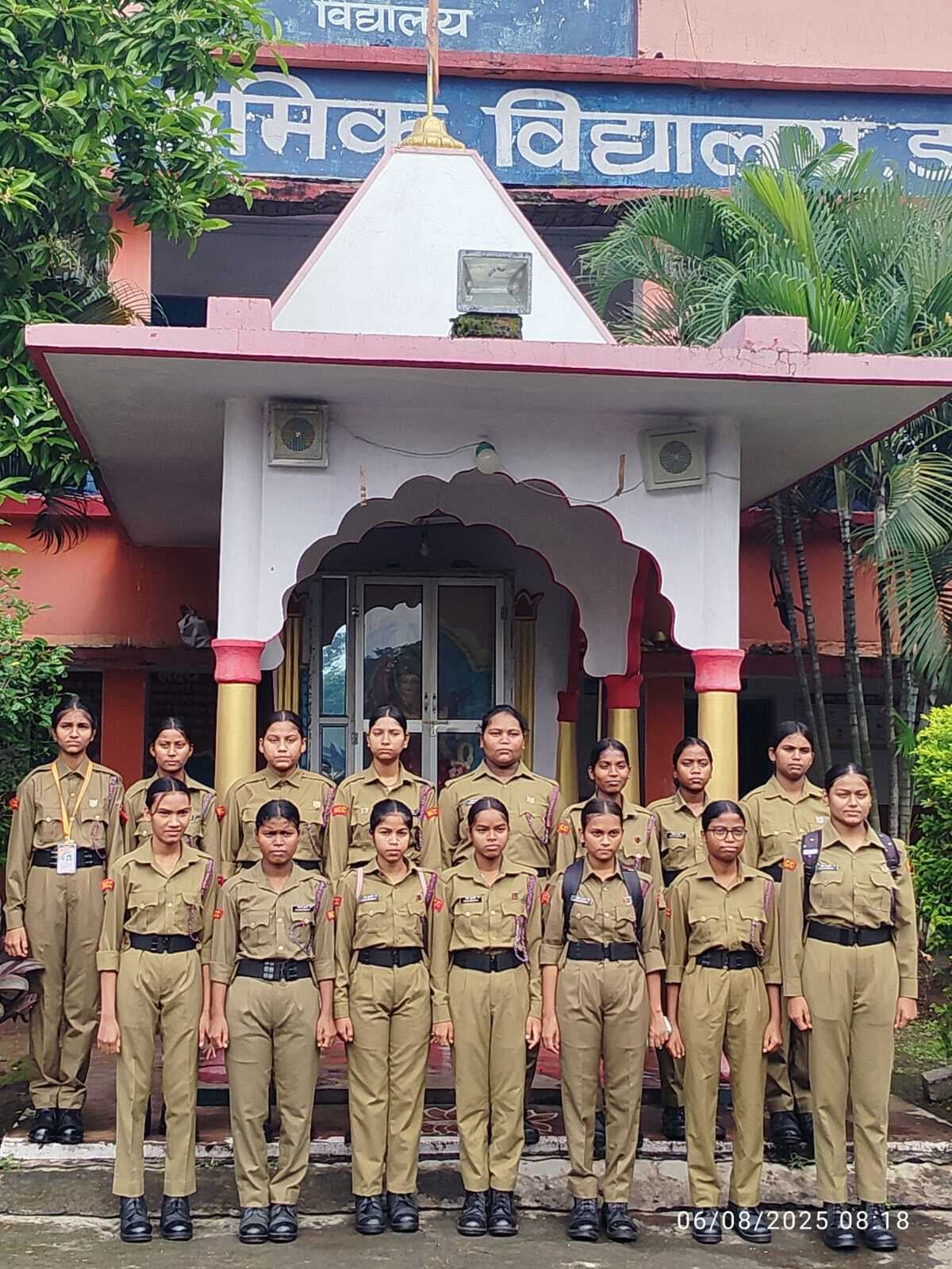 एनसीसी कैडेट्स प्रशिक्षण के लिए रवाना